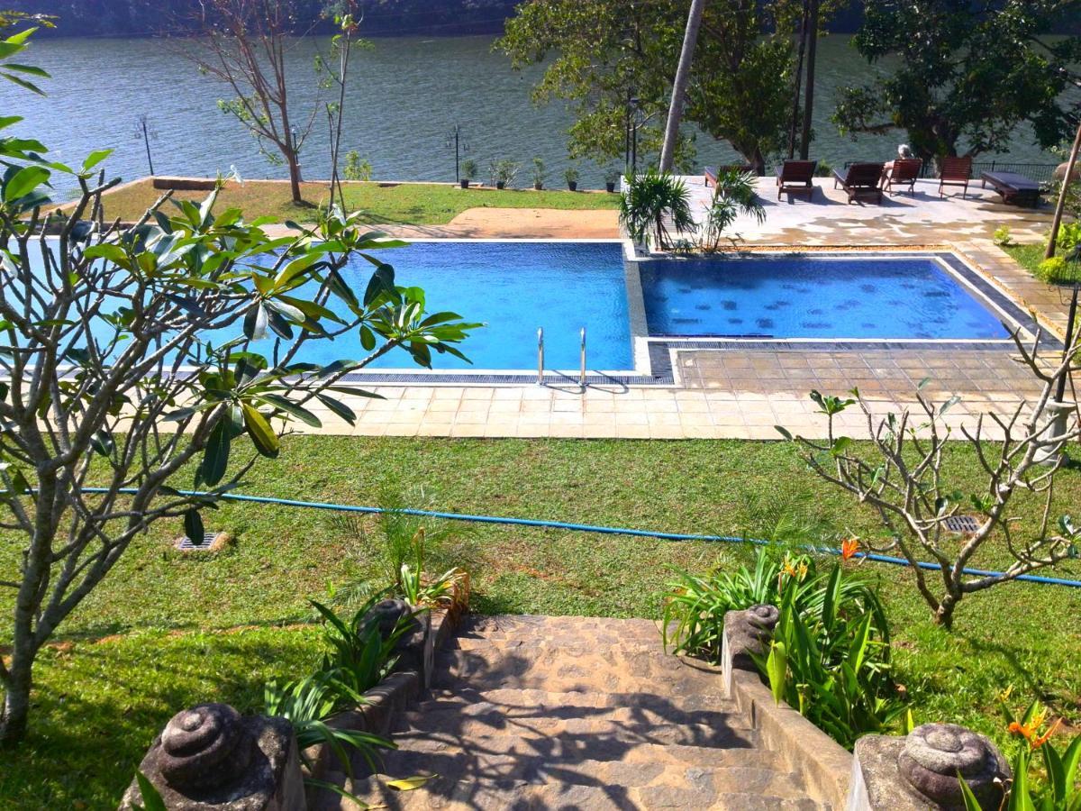 Serendip Stone Hotel And Bungalow แคนดี้ ภายนอก รูปภาพ