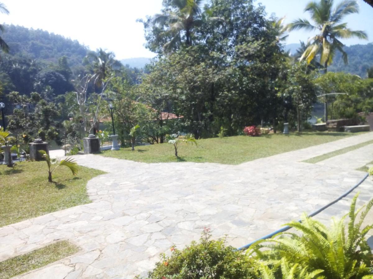 Serendip Stone Hotel And Bungalow แคนดี้ ภายนอก รูปภาพ
