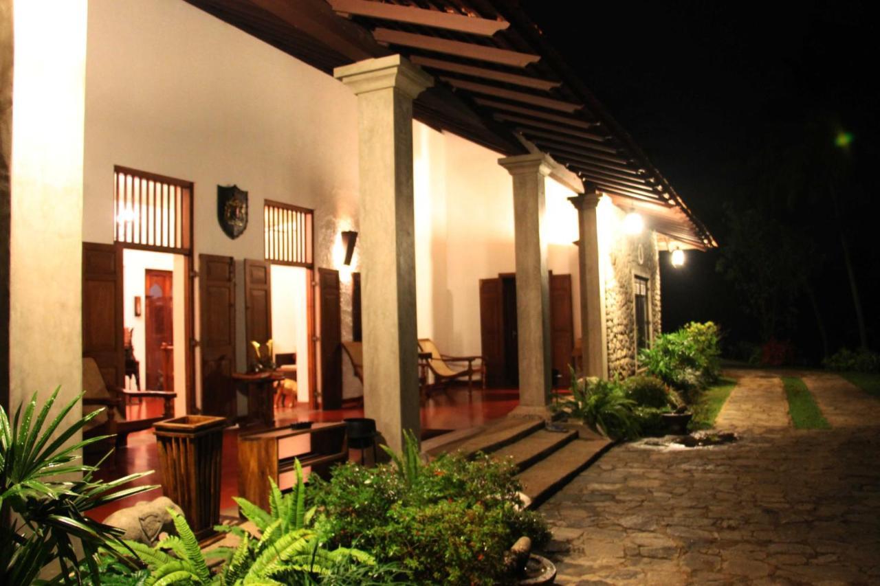 Serendip Stone Hotel And Bungalow แคนดี้ ภายนอก รูปภาพ