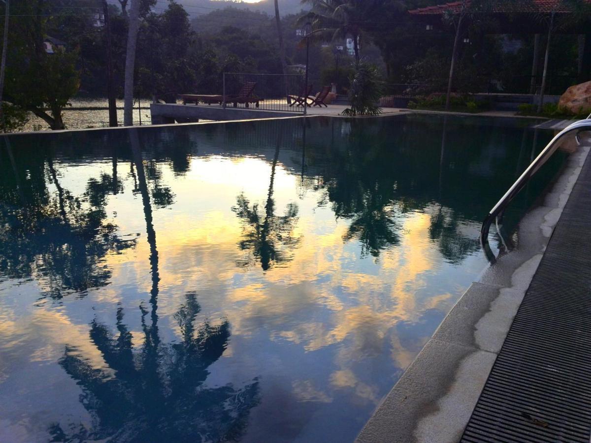 Serendip Stone Hotel And Bungalow แคนดี้ ภายนอก รูปภาพ