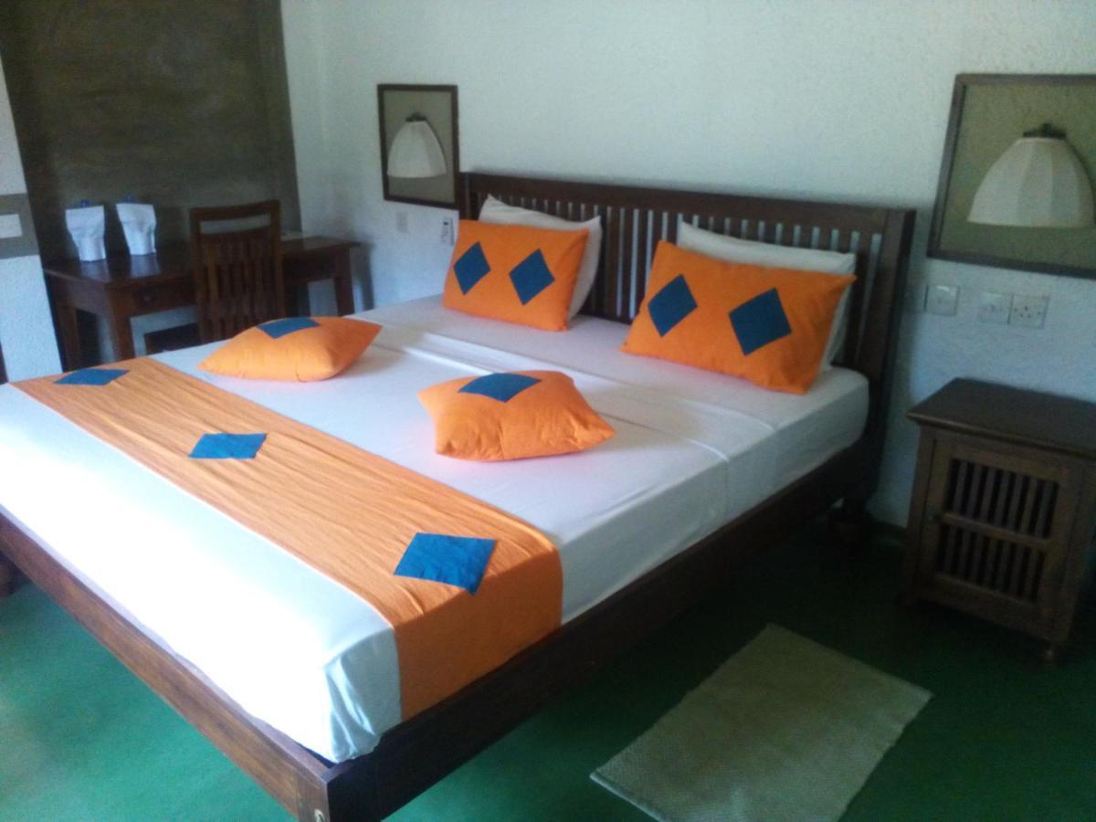 Serendip Stone Hotel And Bungalow แคนดี้ ภายนอก รูปภาพ