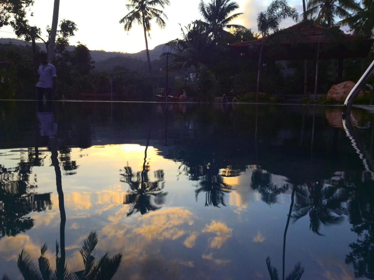 Serendip Stone Hotel And Bungalow แคนดี้ ภายนอก รูปภาพ