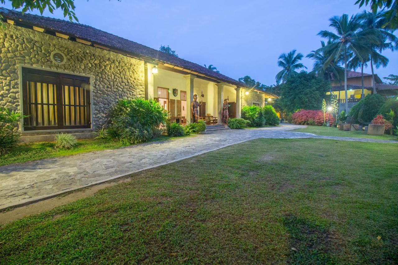 Serendip Stone Hotel And Bungalow แคนดี้ ภายนอก รูปภาพ