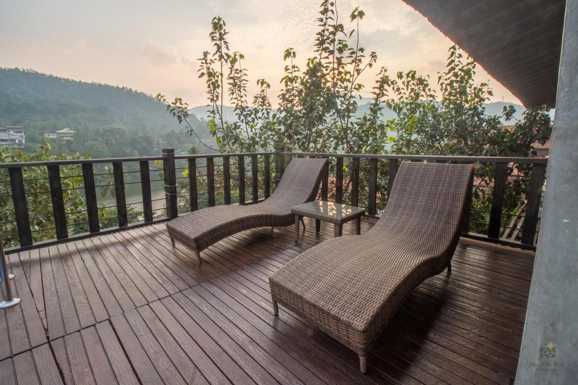 Serendip Stone Hotel And Bungalow แคนดี้ ภายนอก รูปภาพ